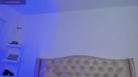 Niikii online show from January 23, 1:30 am