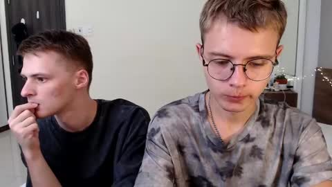 nikikerry_cum_ online show from April 18, 9:35 am