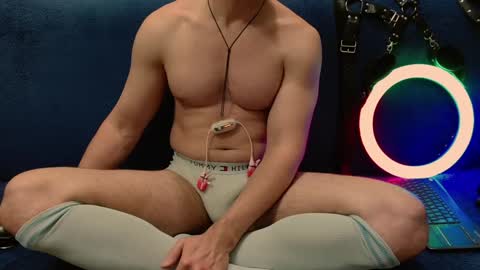 Snapshot of nikitin21 chatting on January 23, 8:15 am Sasha online show from January 23, 8:15 am