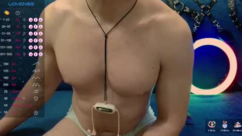 Snapshot of nikitin21 chatting on February 18, 10:49 am Sasha online show from February 18, 10:49 am