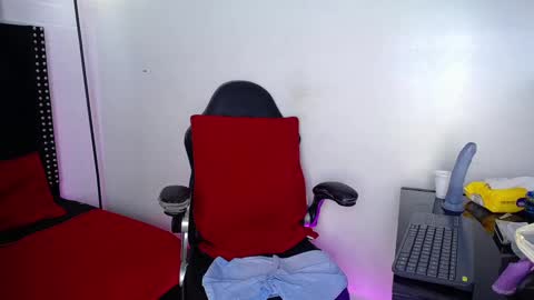 Nikkenyx online show from February 25, 4:10 pm