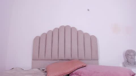 Snapshot of nikki_angel_ chatting on January 28, 11:39 pm NIkki Angel online show from January 28, 11:39 pm