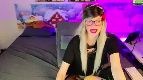 Kitty Chatte online show from January 13, 9:20 pm