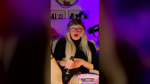 Kitty Chatte online show from April 14, 12:55 pm