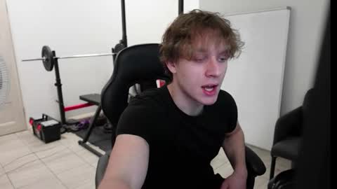 nikki online show from December 14, 2:33 pm