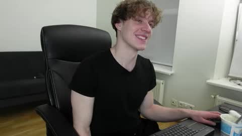 nikki online show from March 18, 8:56 pm