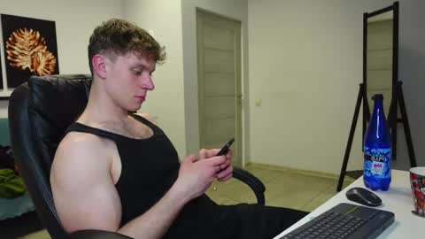 nikki online show from April 16, 9:39 pm