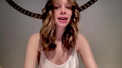 Nikki online show from December 27, 10:12 am