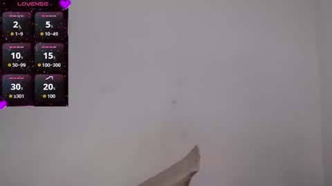 nikki_uwu online show from January 11, 8:25 pm