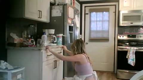 nikkib653466 online show from February 1, 6:06 pm