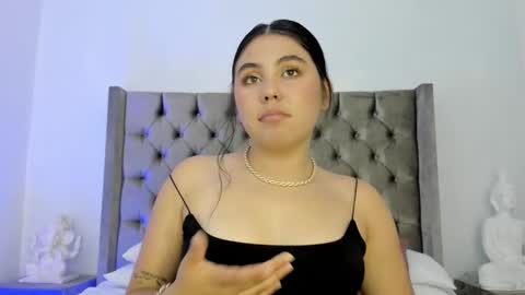 nikkibotero online show from November 26, 5:58 pm