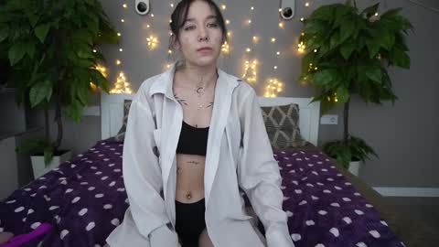 Nikki online show from February 1, 1:20 pm