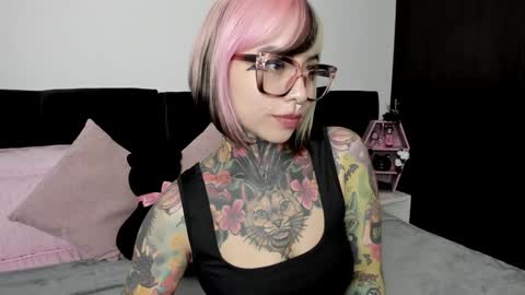 Nikki Ramone   online show from January 27, 12:05 pm