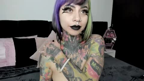 Nikki Ramone   online show from February 14, 9:24 am