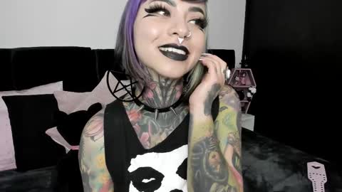 Nikki Ramone   online show from February 15, 9:15 pm