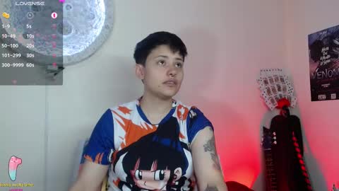 Nikky online show from March 8, 5:33 pm