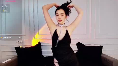 Snapshot of nikkydrive chatting on August 4, 5:10 am Nikky online show from August 4, 5:10 am