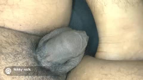 Snapshot of nikkynick chatting on January 3, 3:27 am MoleInUncutDick online show from January 3, 3:27 am