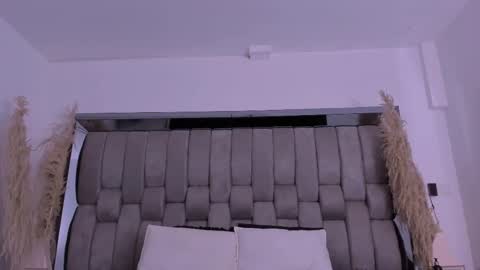     online show from September 22, 11:56 am