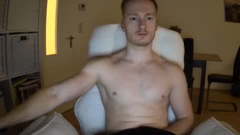 niklas_g online show from February 3, 6:02 pm