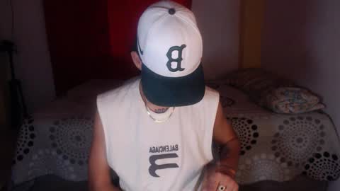 niklaus_wolf online show from November 12, 8:08 pm