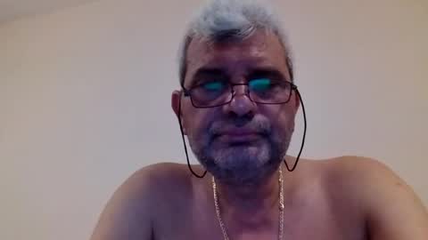 niklauss333 online show from June 30, 3:13 pm