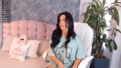 Snapshot of niko_robin chatting on February 14, 3:47 pm Niko Robin online show from February 14, 3:47 pm