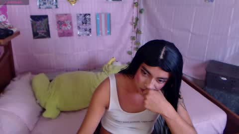 Snapshot of nikol_twink02 chatting on July 28, 3:21 pm nikol_twink02 online show from July 28, 3:21 pm