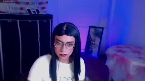 Snapshot of nikol_twink02 chatting on August 4, 12:41 pm nikol_twink02 online show from August 4, 12:41 pm