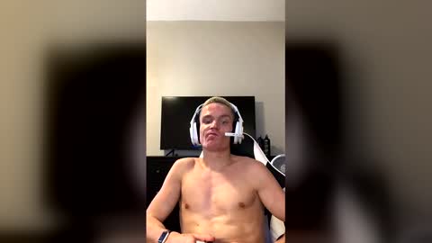 Snapshot of nikolai_russian_daddy chatting on June 1, 5:58 pm nikolai_russian_daddy online show from June 1, 5:58 pm