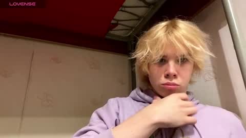 Snapshot of nikolasbucks chatting on January 8, 10:34 pm nikolasbucks online show from January 8, 10:34 pm