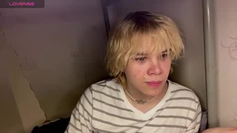 Snapshot of nikolasbucks chatting on February 16, 8:38 pm nikolasbucks online show from February 16, 8:38 pm