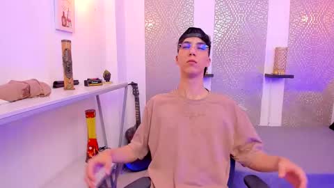    online show from November 12, 4:46 am