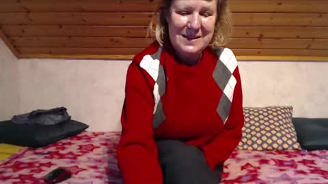 Snapshot of nikole111 chatting on December 26, 10:26 am Nikole1 online show from December 26, 10:26 am