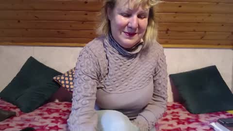 Snapshot of nikole111 chatting on January 18, 11:00 am Nikole1 online show from January 18, 11:00 am