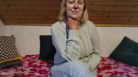 Snapshot of nikole111 chatting on February 28, 11:44 am Nikole1 online show from February 28, 11:44 am