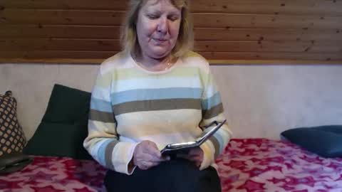 Snapshot of nikole111 chatting on March 30, 9:54 am Nikole1 online show from March 30, 9:54 am