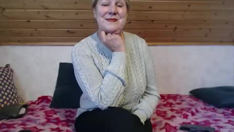 Snapshot of nikole111 chatting on April 18, 1:37 pm Nikole1 online show from April 18, 1:37 pm