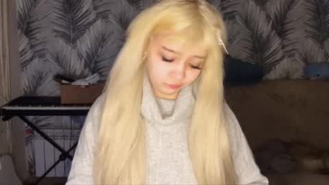 nikoli_naw online show from May 12, 9:56 pm
