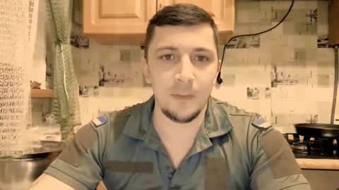 Snapshot of nikqredhot chatting on February 15, 7:54 pm NikQRedhot online show from February 15, 7:54 pm