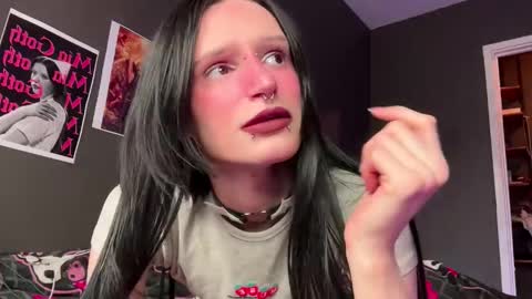 Snapshot of niky_long chatting on April 16, 1:45 pm Niky online show from April 16, 1:45 pm