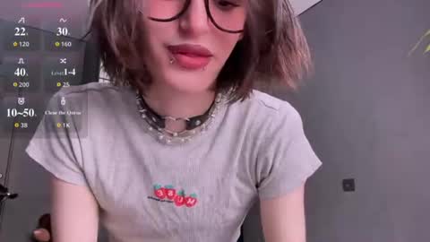 Snapshot of niky_long chatting on June 13, 10:02 am Niky online show from June 13, 10:02 am
