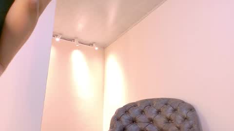  NIKY SMIT  online show from September 30, 10:42 am