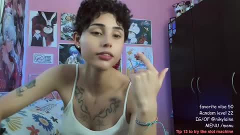 Snapshot of nikylaine chatting on February 28, 12:42 pm Nikylaine online show from February 28, 12:42 pm