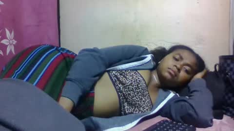 nilah online show from November 2, 8:33 pm