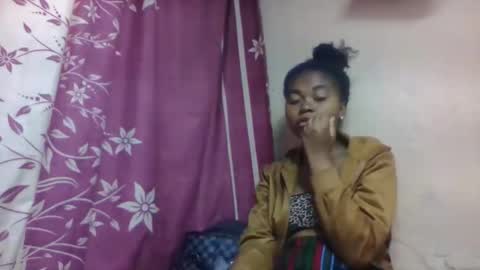 nilah online show from November 22, 6:40 pm