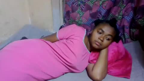 nilah online show from May 23, 7:40 pm