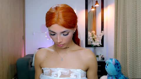 Snapshot of nilam217 chatting on March 3, 3:08 am Nilam online show from March 3, 3:08 am