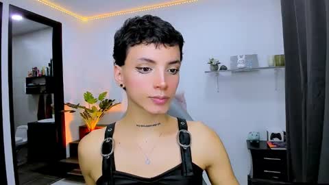 Snapshot of nilam217 chatting on September 11, 1:28 am Nilam online show from September 11, 1:28 am