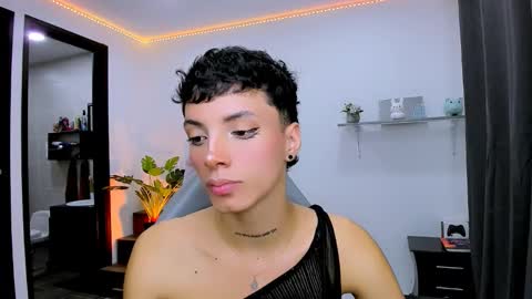 Snapshot of nilam217 chatting on September 26, 2:04 am Nilam online show from September 26, 2:04 am